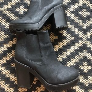 Chelsea Platform Boots